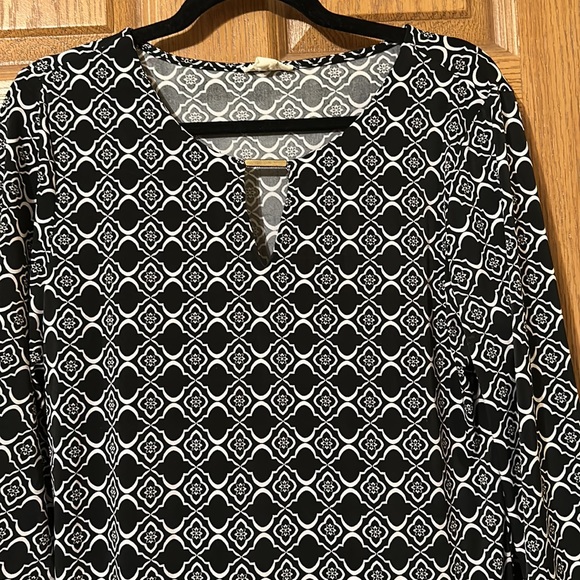 Messiani Medium Dress - Picture 3 of 3